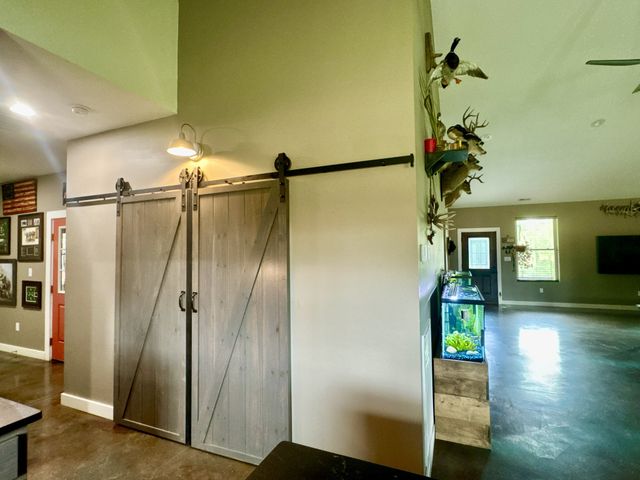 330 Durwachter Rd, Dover, TN 37058