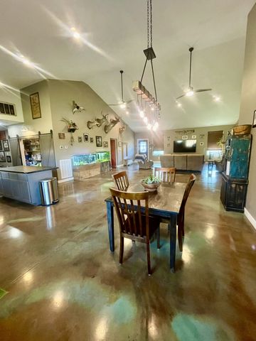 330 Durwachter Rd, Dover, TN 37058