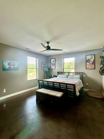 330 Durwachter Rd, Dover, TN 37058