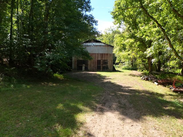 330 Durwachter Rd, Dover, TN 37058