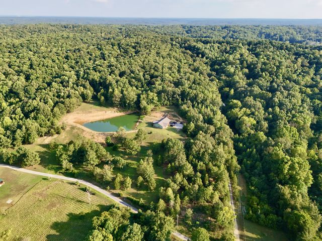 330 Durwachter Rd, Dover, TN 37058