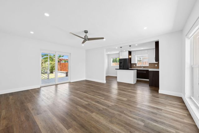 4751 NE 2nd Avenue, Oakland Park, FL 33334