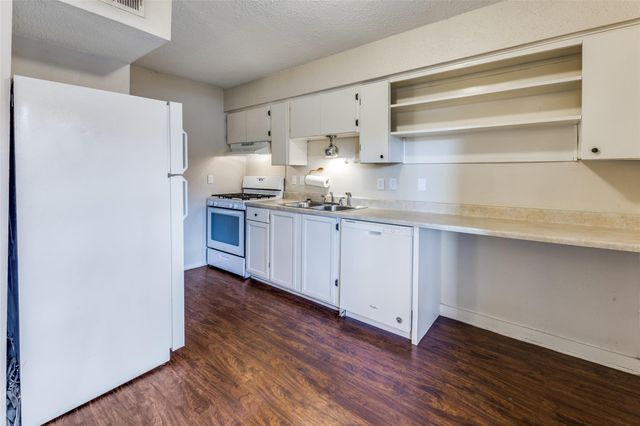620 S 1st ST 103, Austin, TX 78704