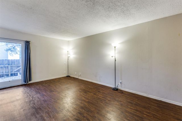 620 S 1st ST 103, Austin, TX 78704