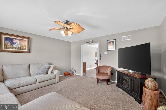 44 SUNRISE CIR, Denver, PA 17517