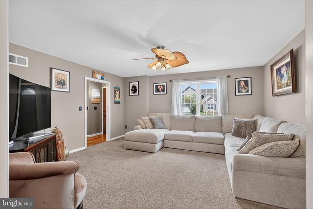 44 SUNRISE CIR, Denver, PA 17517