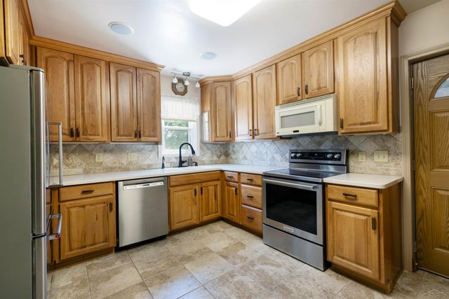 601 N Van Buren Street, Bay City, MI 48708