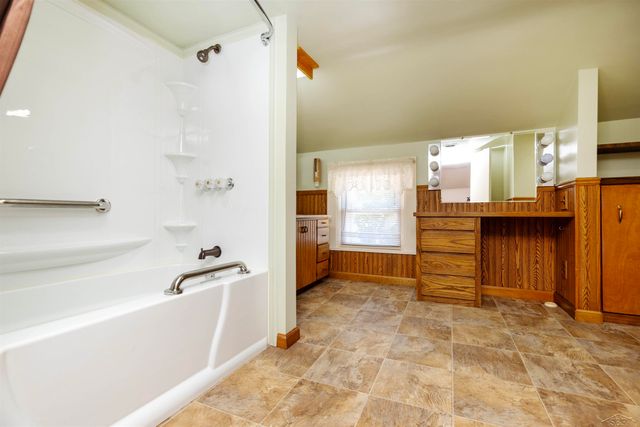 601 N Van Buren Street, Bay City, MI 48708