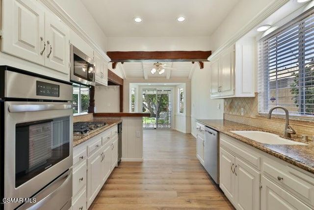 2379 Welcome Court, Simi Valley, CA 93063