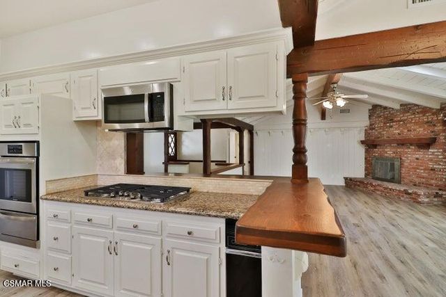 2379 Welcome Court, Simi Valley, CA 93063