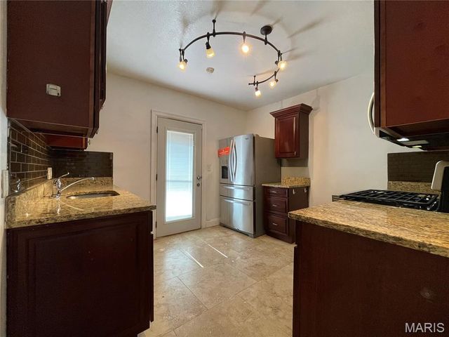 7214 Saint Elmo Avenue, Maplewood, MO 63143