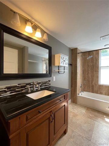 7214 Saint Elmo Avenue, Maplewood, MO 63143