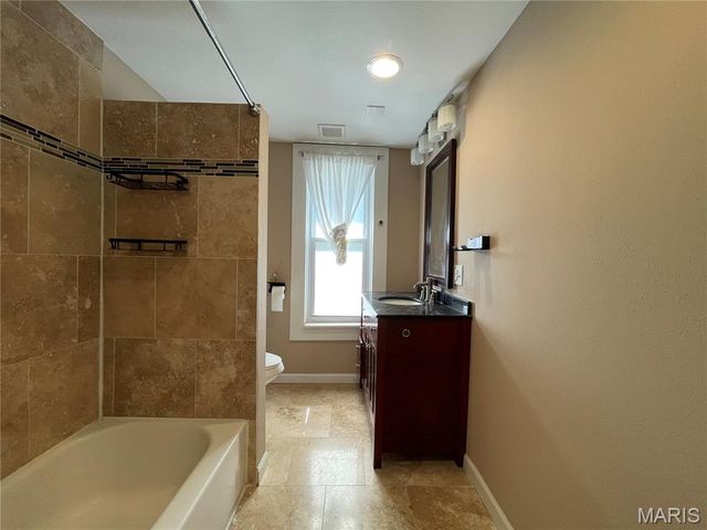 7214 Saint Elmo Avenue, Maplewood, MO 63143