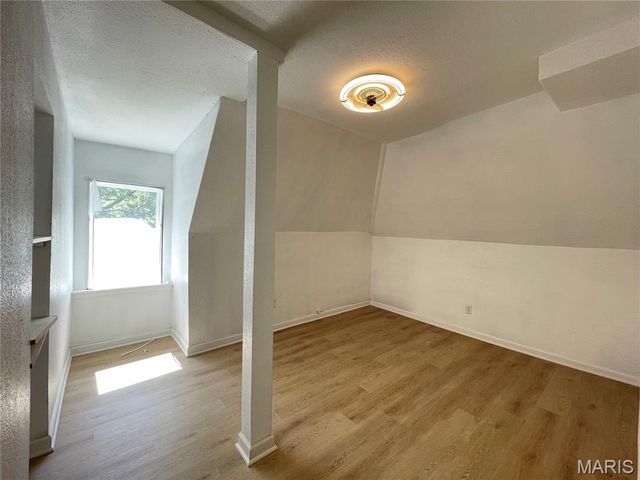 7214 Saint Elmo Avenue, Maplewood, MO 63143