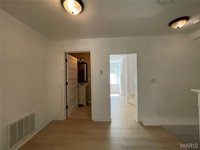 7214 Saint Elmo Avenue, Maplewood, MO 63143