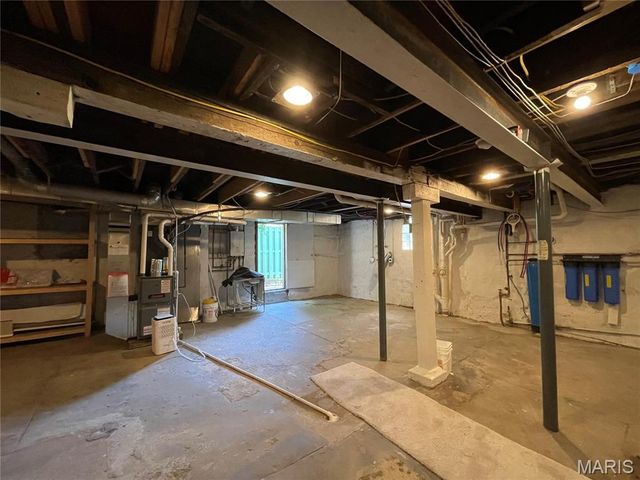 7214 Saint Elmo Avenue, Maplewood, MO 63143