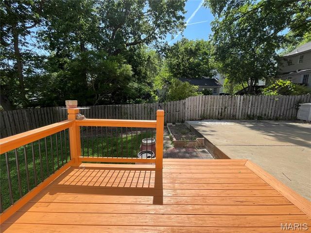 7214 Saint Elmo Avenue, Maplewood, MO 63143