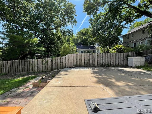 7214 Saint Elmo Avenue, Maplewood, MO 63143
