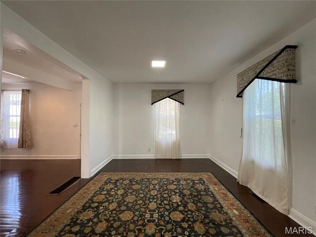 7214 Saint Elmo Avenue, Maplewood, MO 63143