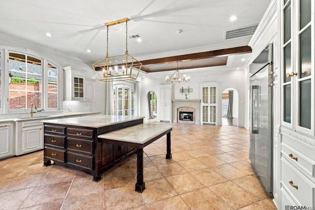3236 Gilbert Dr, Baton Rouge, LA 70809
