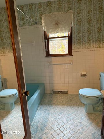 4004 Lynwood Court, Guilderland, NY 12303