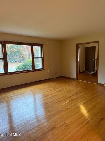 4004 Lynwood Court, Guilderland, NY 12303