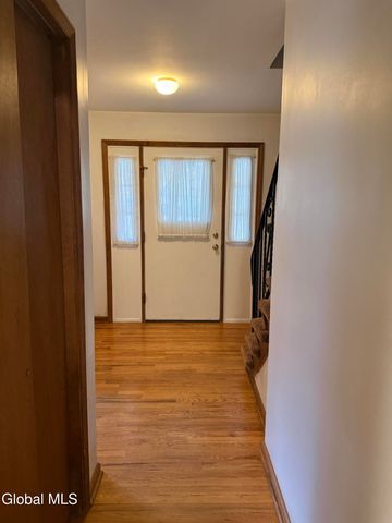 4004 Lynwood Court, Guilderland, NY 12303