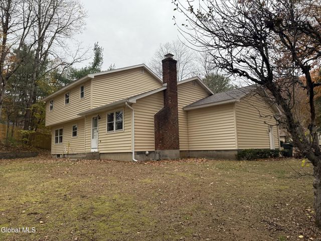 4004 Lynwood Court, Guilderland, NY 12303