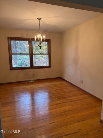 4004 Lynwood Court, Guilderland, NY 12303