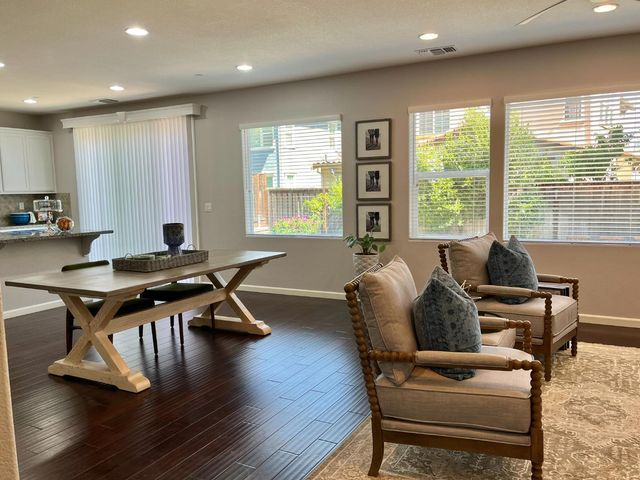 1015 Oak Brook Way, Gilroy, CA 95020