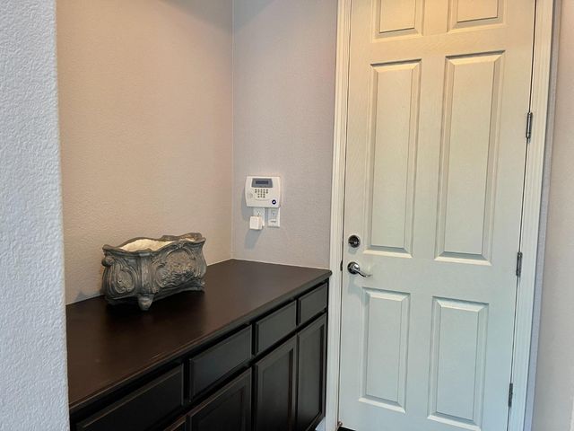 1015 Oak Brook Way, Gilroy, CA 95020