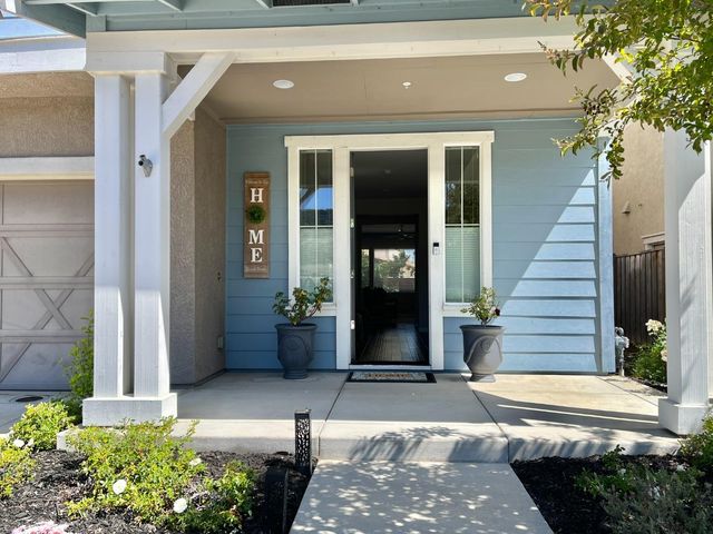 1015 Oak Brook Way, Gilroy, CA 95020