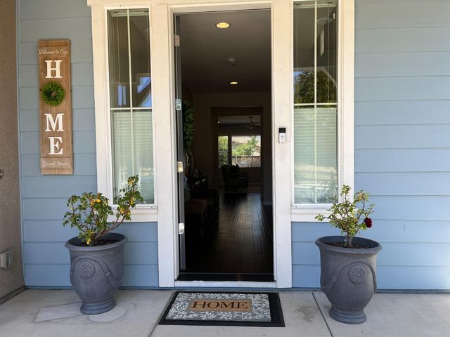 1015 Oak Brook Way, Gilroy, CA 95020