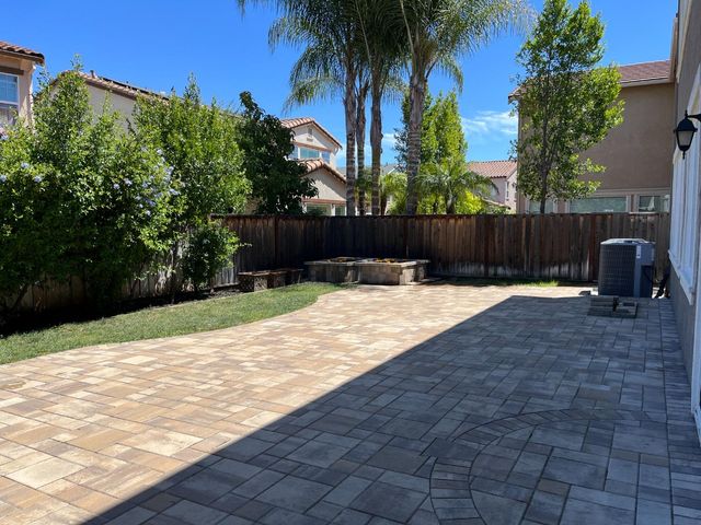 1015 Oak Brook Way, Gilroy, CA 95020