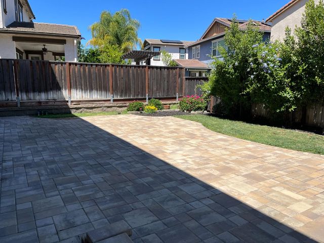1015 Oak Brook Way, Gilroy, CA 95020