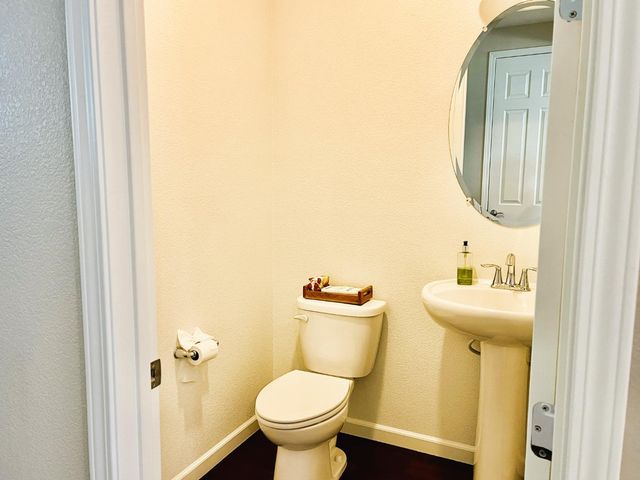 1015 Oak Brook Way, Gilroy, CA 95020