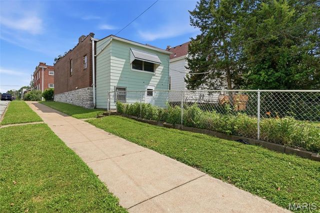 4701 Varrelmann Avenue, St Louis, MO 63116
