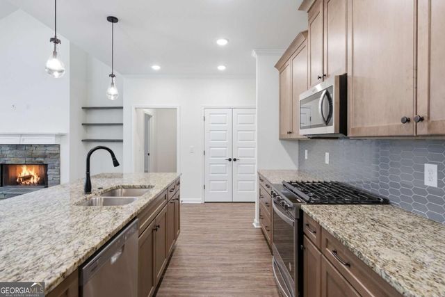 608 Spring Water, Waleska, GA 30183