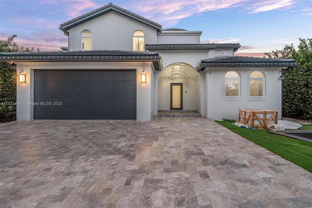 5978 Alton Rd, Miami Beach, FL 33140