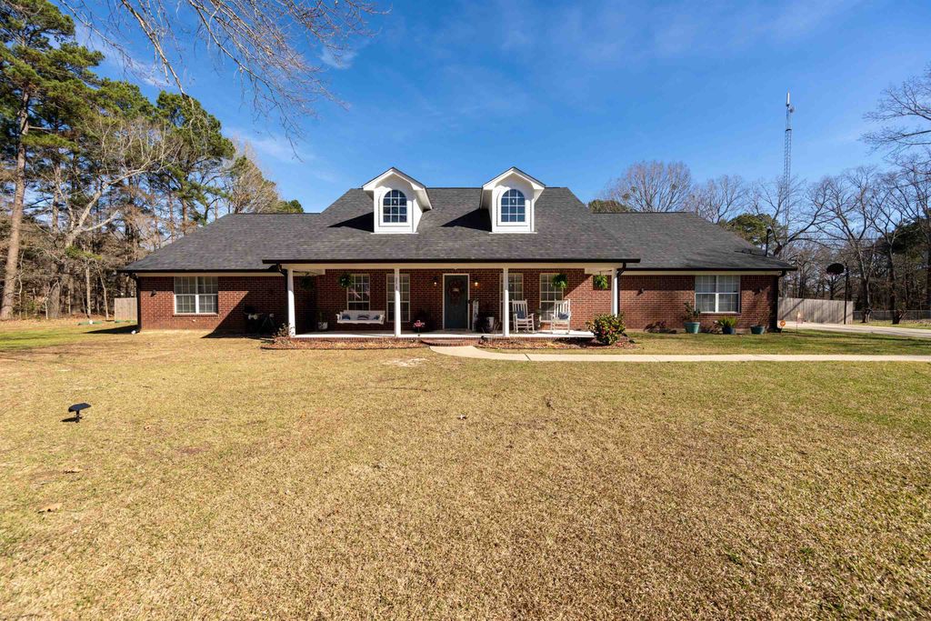 279 Rocking Chair Rd., Kilgore, TX 75662
