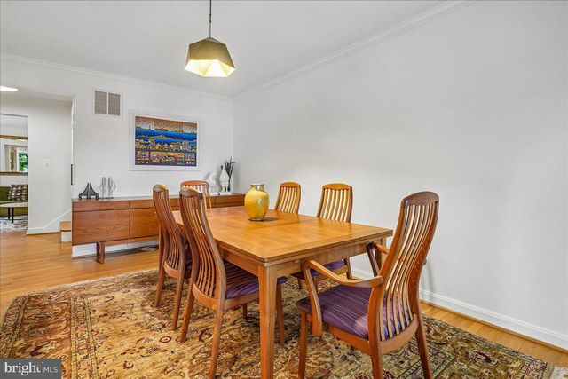 2910 UPTON ST NW, Washington, DC 20008