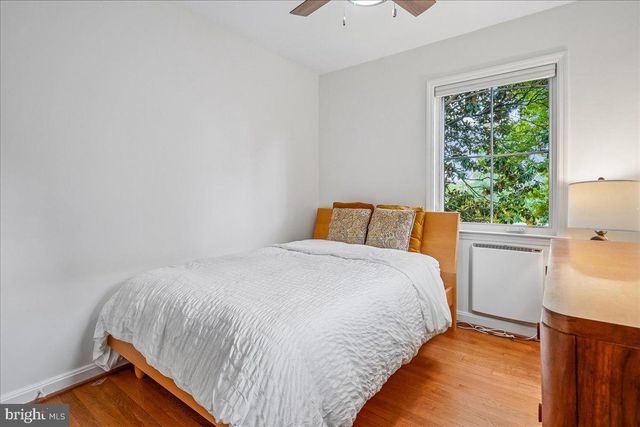 2910 UPTON ST NW, Washington, DC 20008