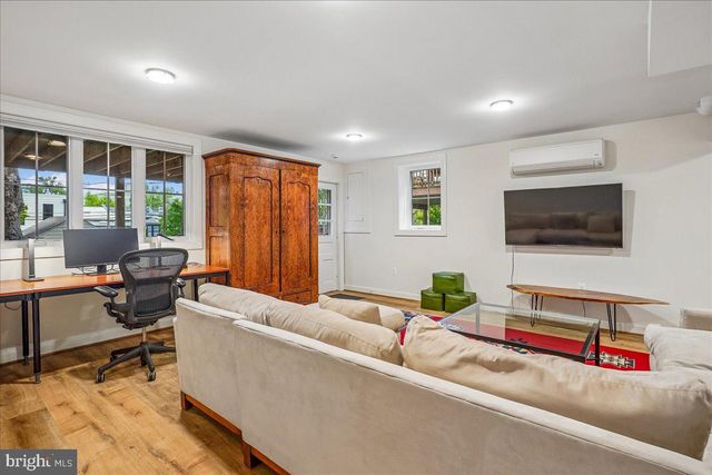 2910 UPTON ST NW, Washington, DC 20008