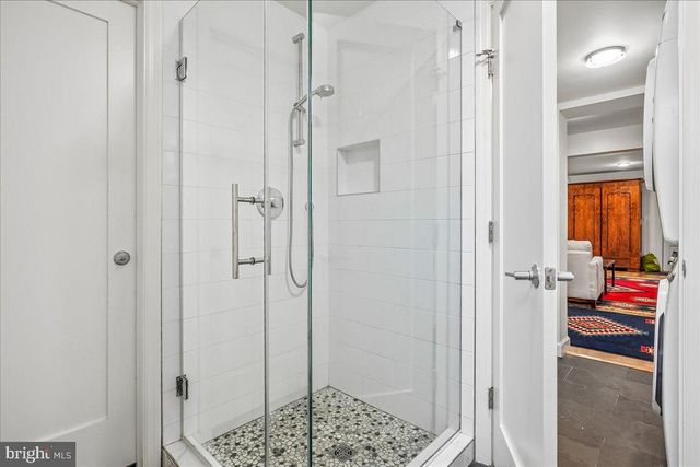 2910 UPTON ST NW, Washington, DC 20008