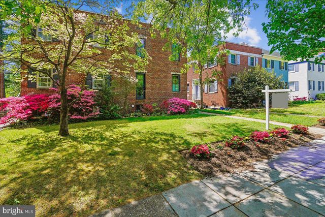 2910 UPTON ST NW, Washington, DC 20008