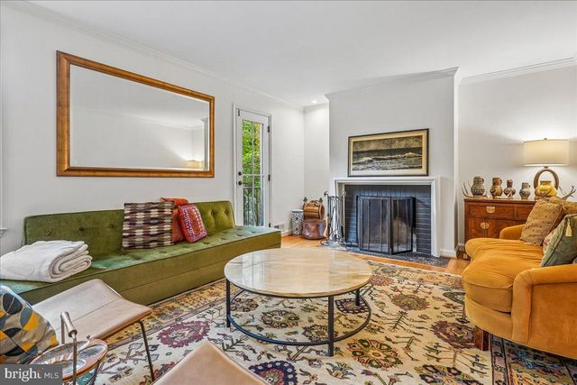 2910 UPTON ST NW, Washington, DC 20008
