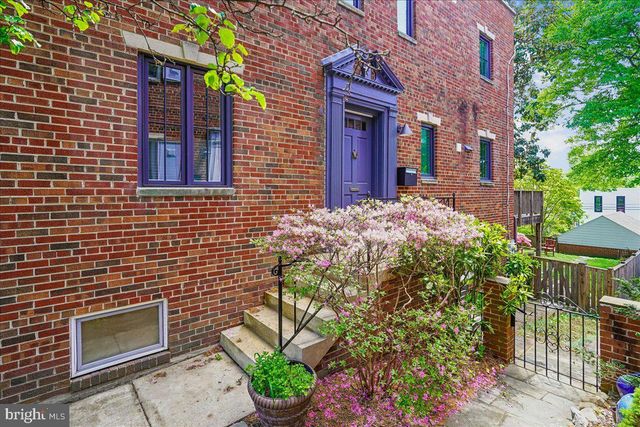 2910 UPTON ST NW, Washington, DC 20008