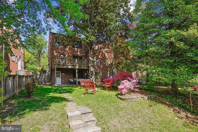 2910 UPTON ST NW, Washington, DC 20008
