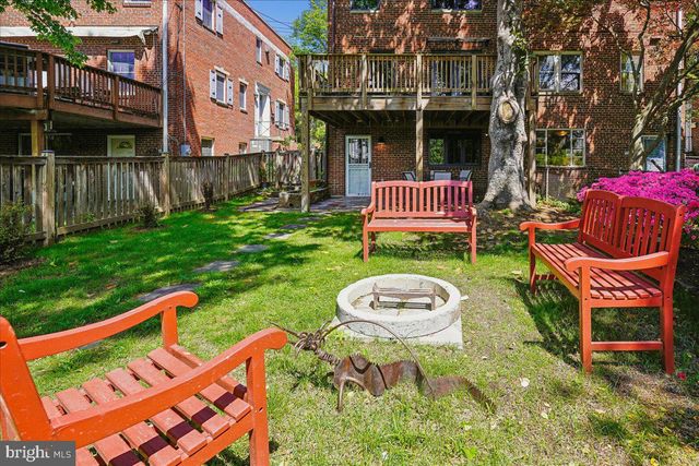 2910 UPTON ST NW, Washington, DC 20008