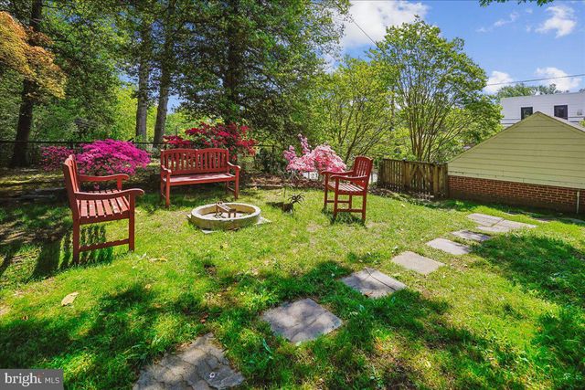 2910 UPTON ST NW, Washington, DC 20008